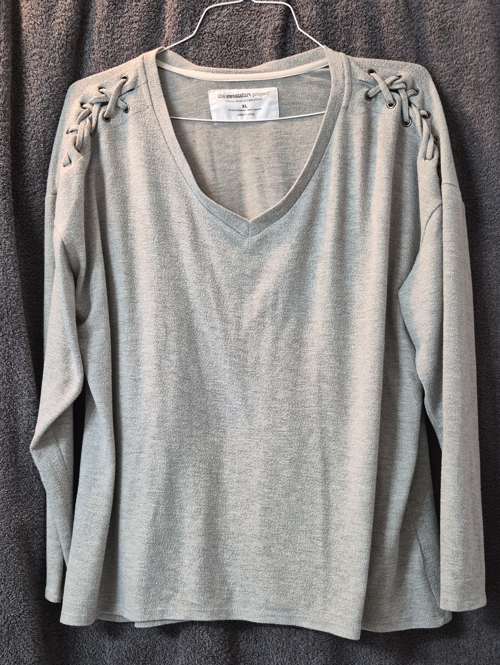 The Sweatshirt Project V Neck Grey Knit Sweater Lace Up Shoulder Sz XL